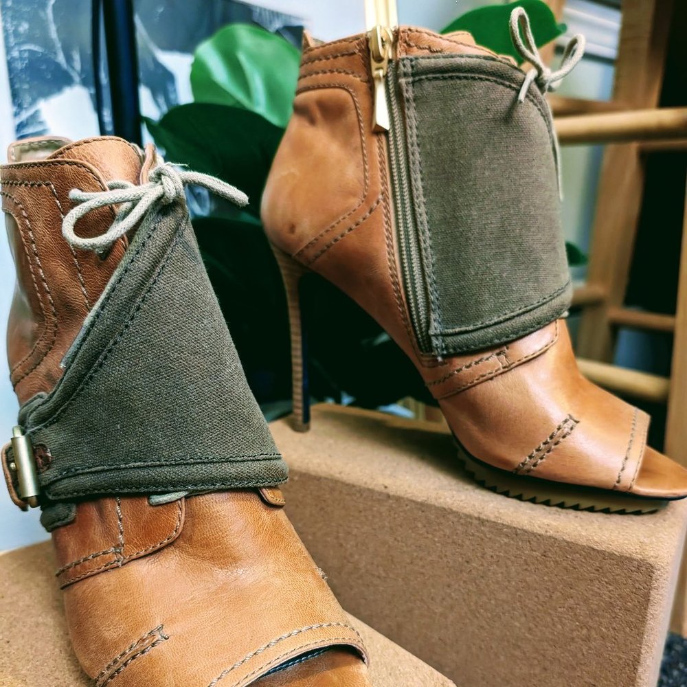 Rachel Roy | High Heel Leather Ankle Bootie